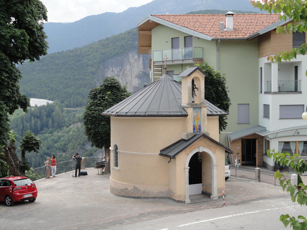 Viridis Hotel Revò Exterior foto