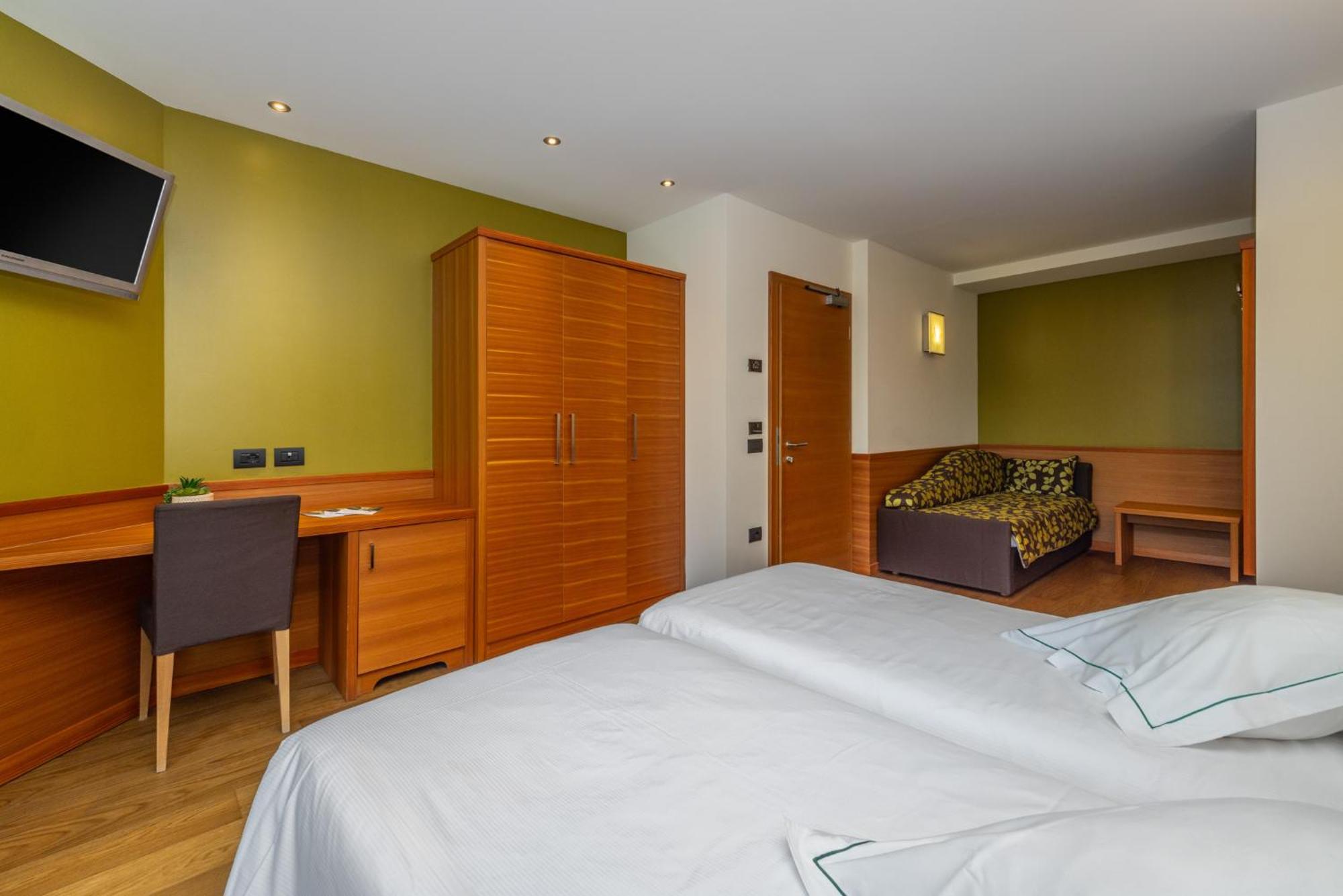 Viridis Hotel Revò Habitación foto