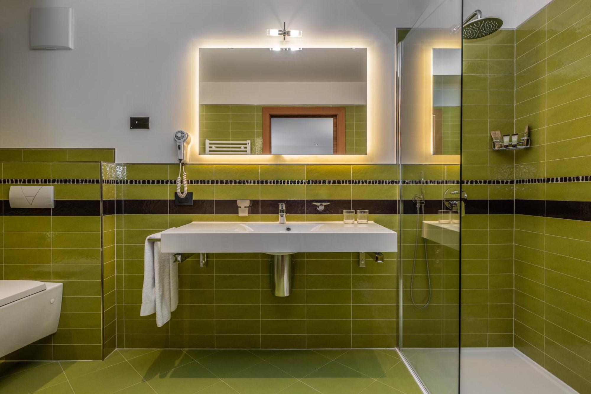 Viridis Hotel Revò Habitación foto
