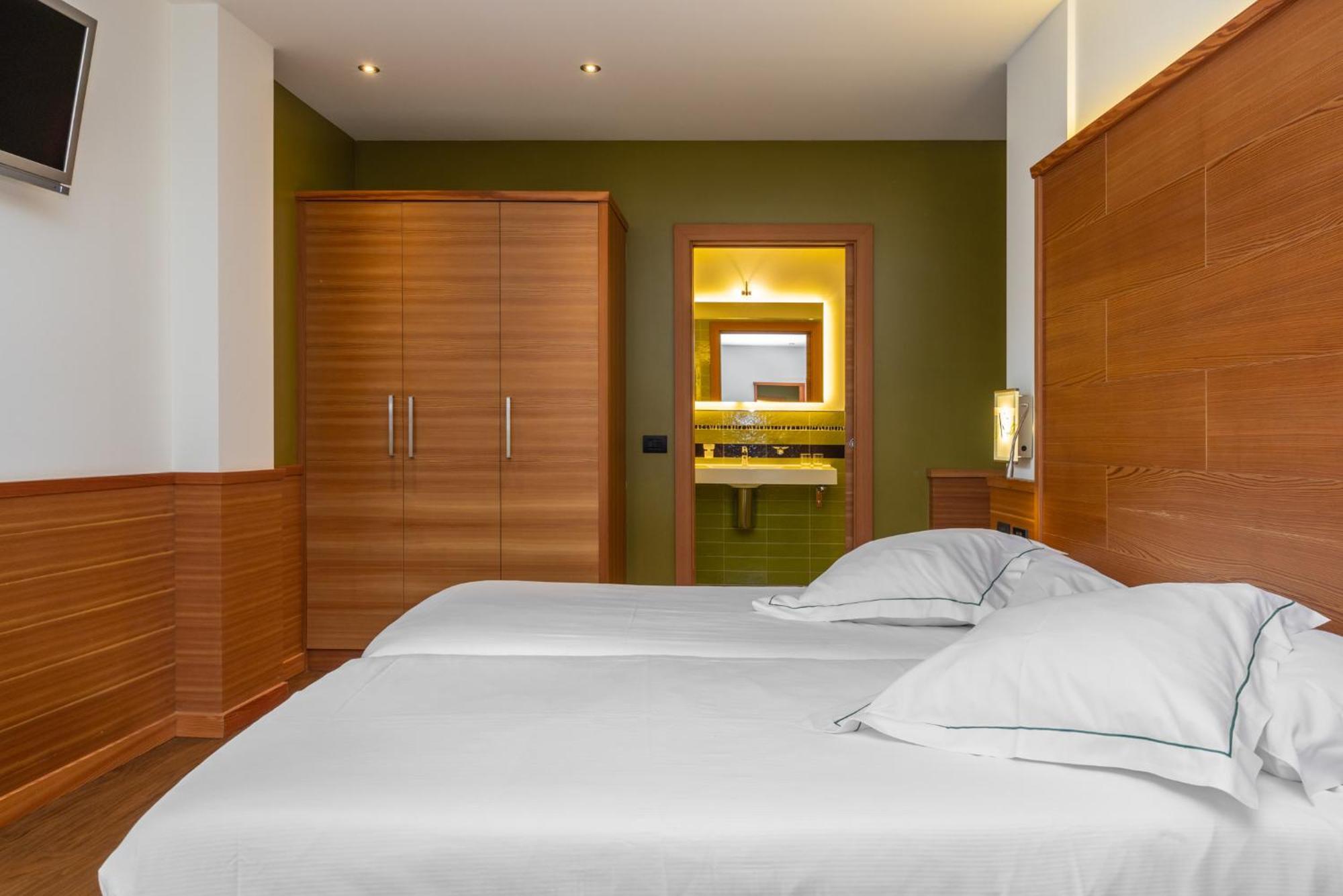 Viridis Hotel Revò Habitación foto