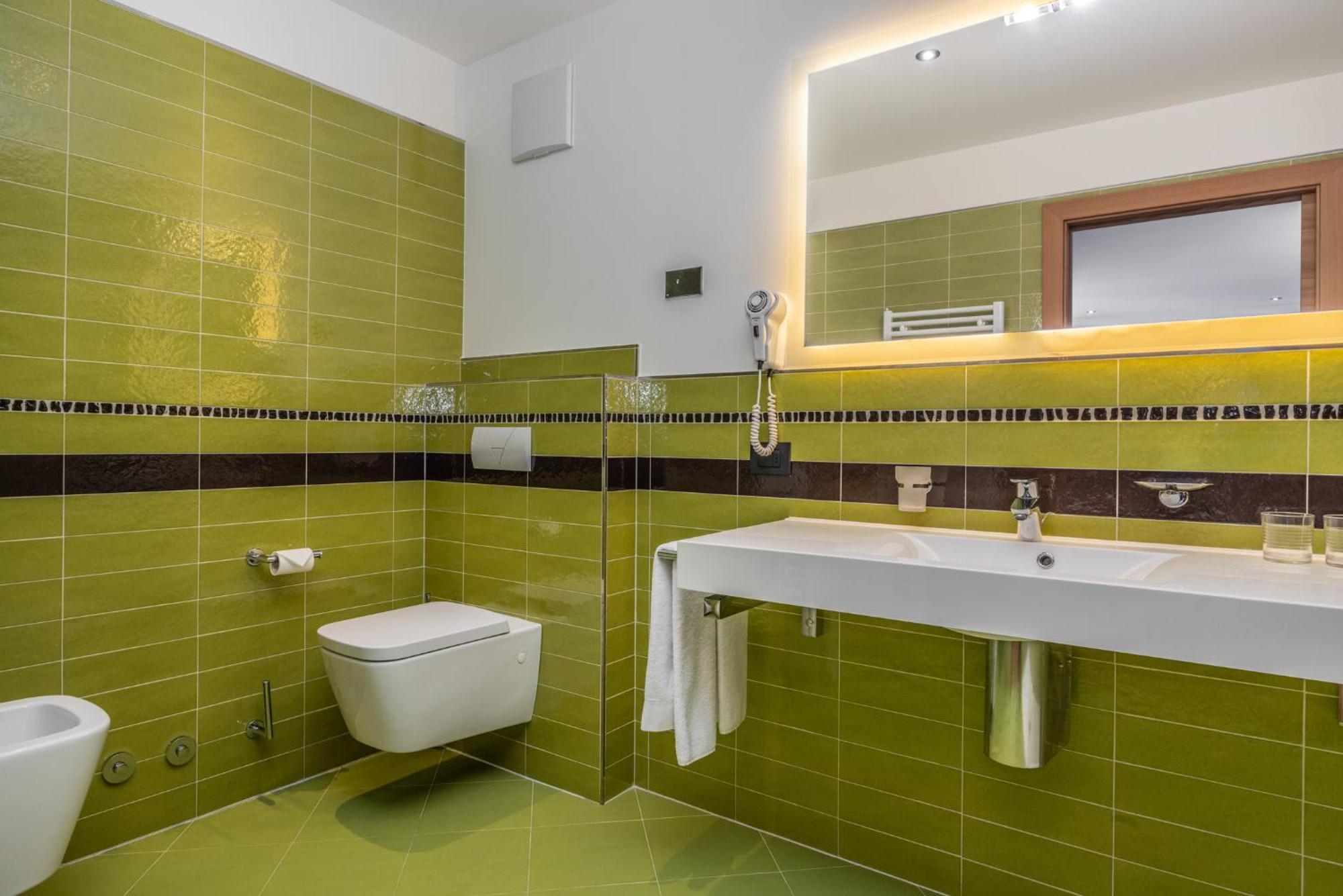 Viridis Hotel Revò Habitación foto