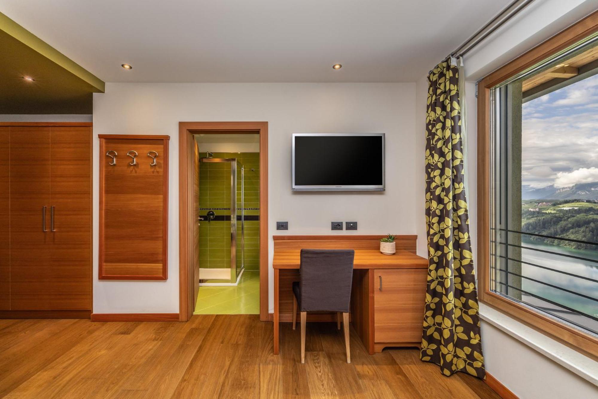 Viridis Hotel Revò Habitación foto